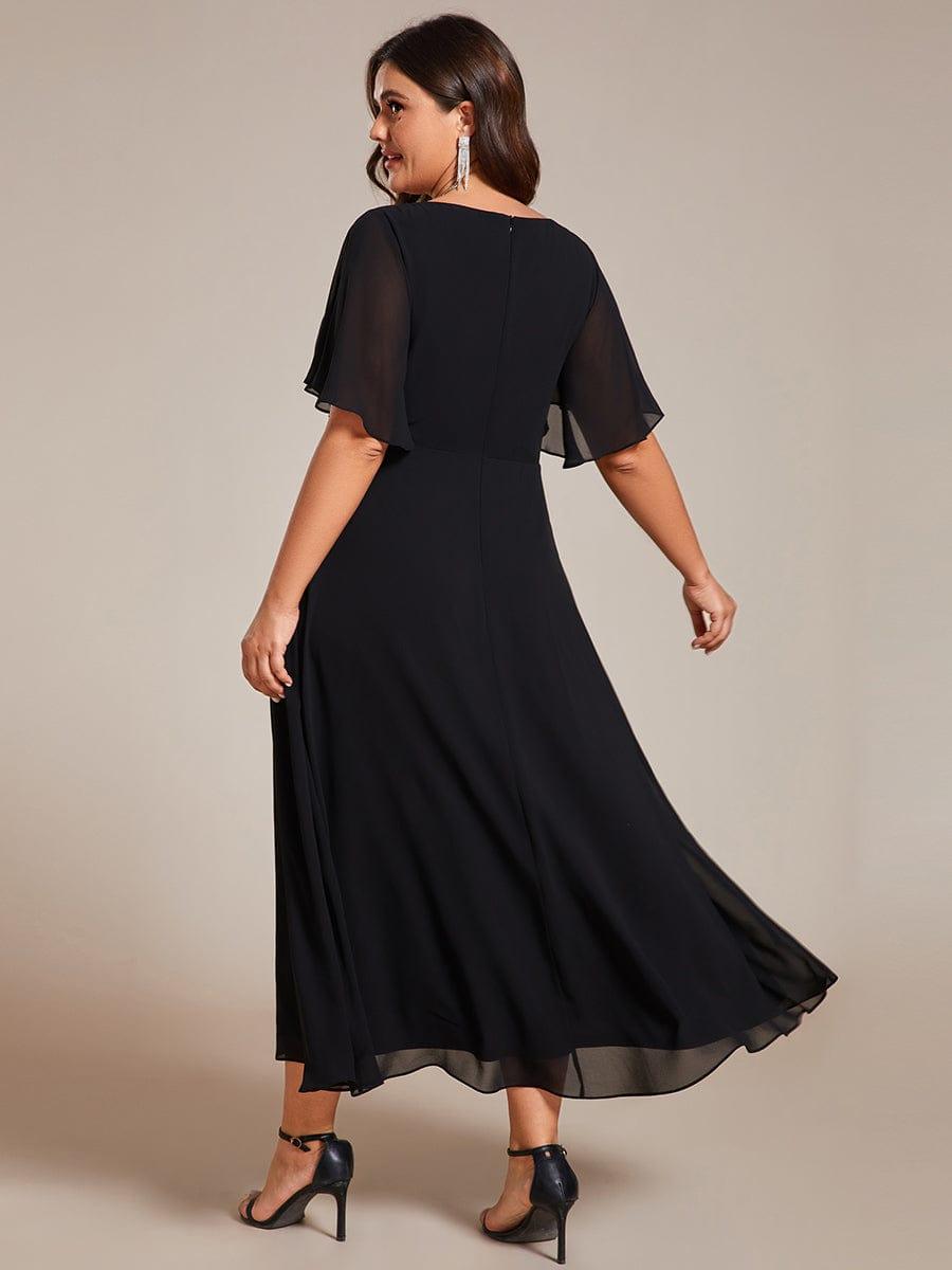 pretty DAHLIA|Plus Size V-Neck Chiffon Midi Wedding Guest Dress with Waist Applique(Final Sale)