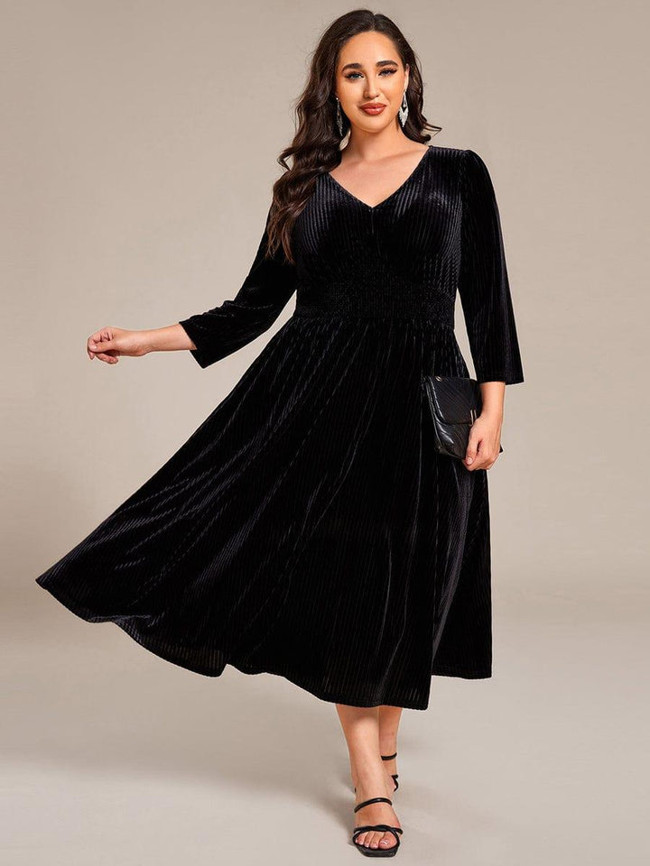 ever ARLET|Plus Size V-neck Long Sleeve Velvet A-Line Midi Wedding Guest Dress